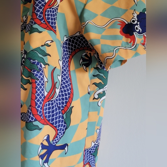 Men's Negative Space Sz Small Bold Dragon Print Casual Shirt LIKE NEW - Picture 7 of 10